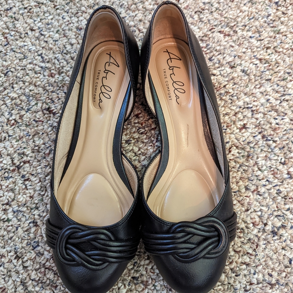Abella Women's Flats